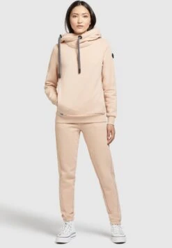 Khujo -Khujo 49e68bfb5784499fab68418dac703442