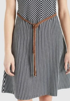 Khujo LEIFA - Freizeitkleid - Dunkelblau-weiß Gestreift -Khujo f13b10be080145fcb2edf6ef1d8218ff