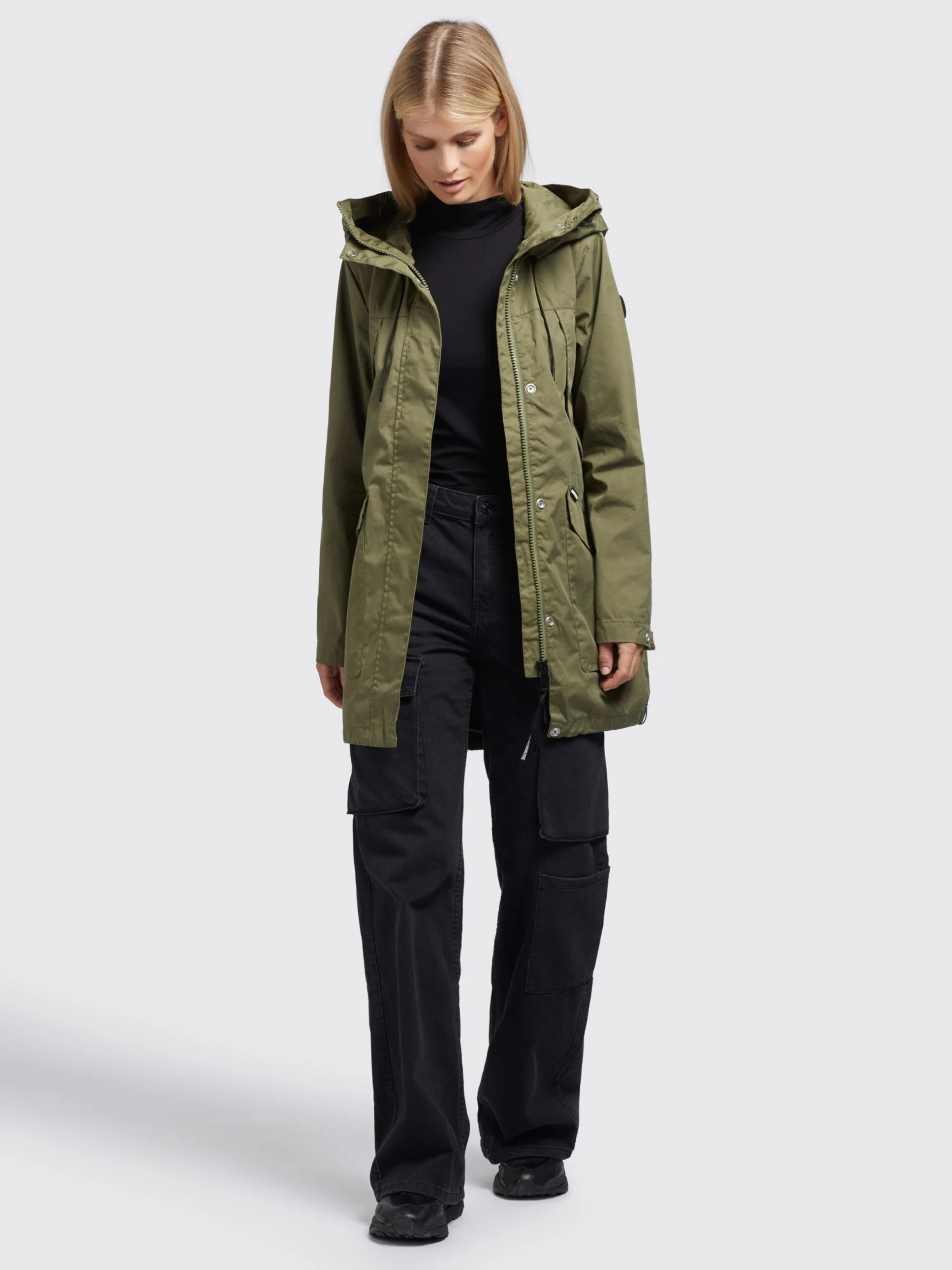 Mantel AIRA3 in Olivgrün Khujo Mantel AIRA3 In Olivgrün -Khujo khujo mantel aira3 in olivgrun 1 scaled